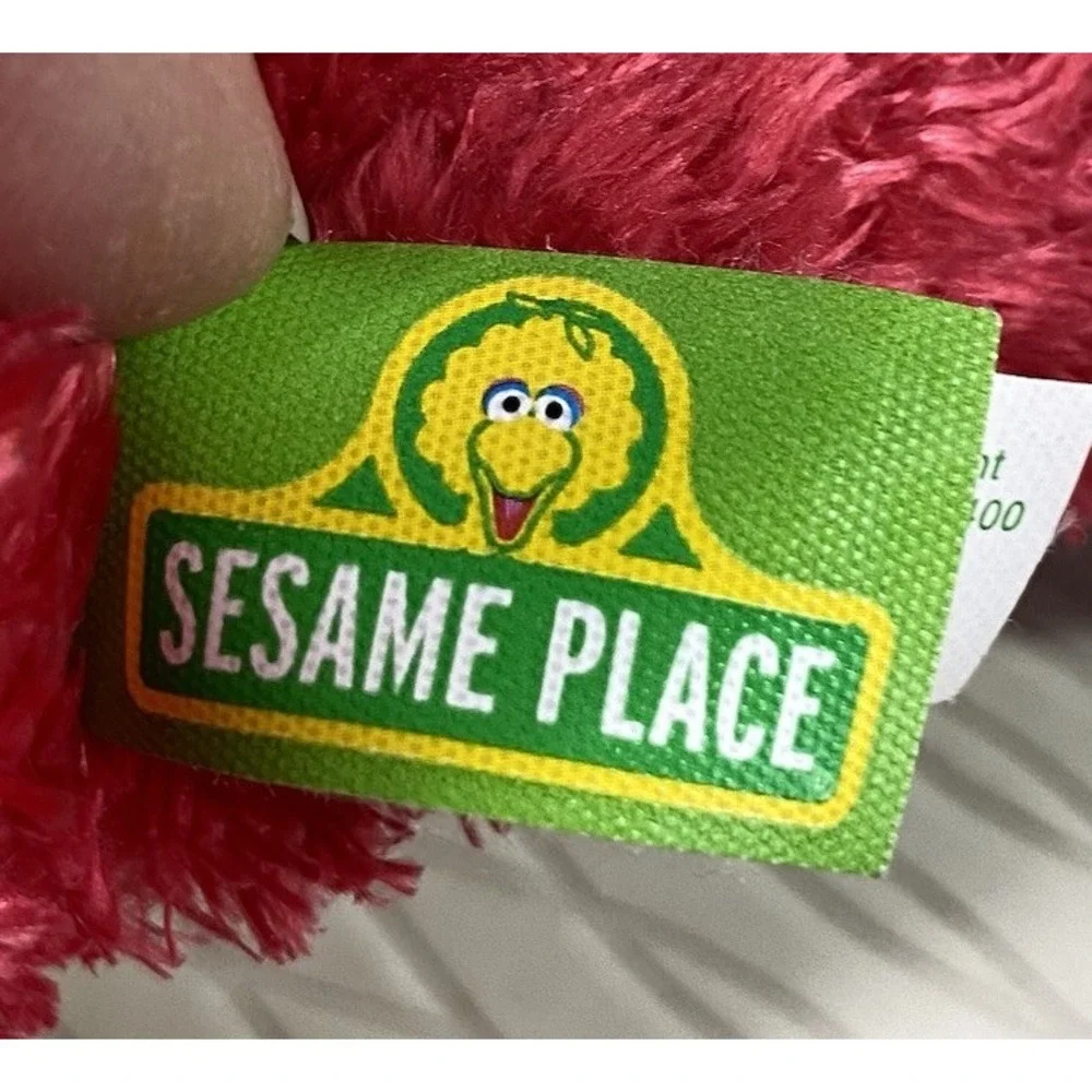 Kohl's Cares: Sesame‎ Place/Street ELMO 10